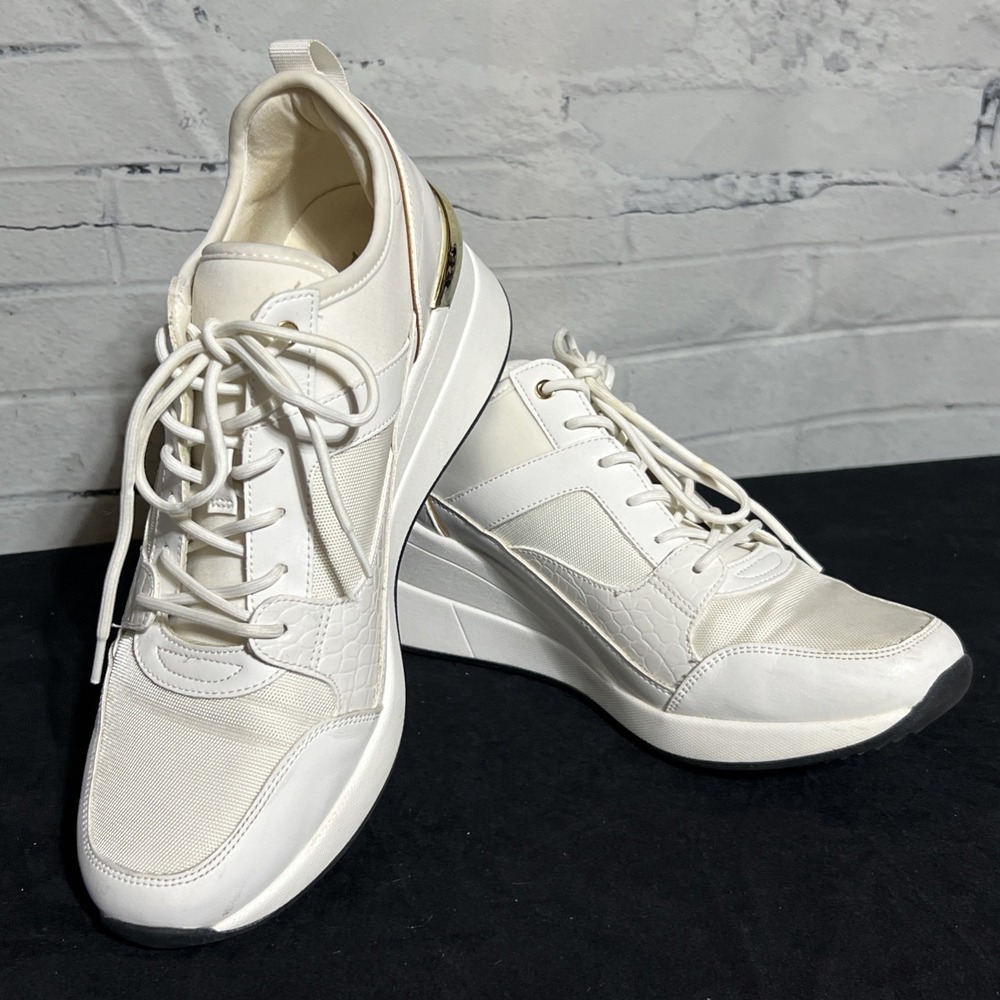 Aldo Thrundra Sneaker-Wedge Shoe Women's Size 10 White & Gold Lace-up Ladies 10
